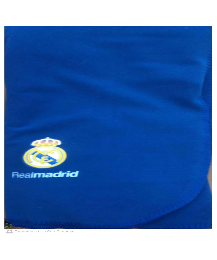 Manta Oficial Real Madrid de segunda mano por 40 EUR en Mollet del Vallès  en WALLAPOP